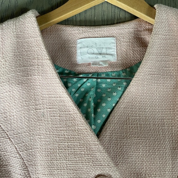 Retro pale pink A-line blazer with fabric circle buttons Anthropologie Size: 2 - Picture 8 of 13
